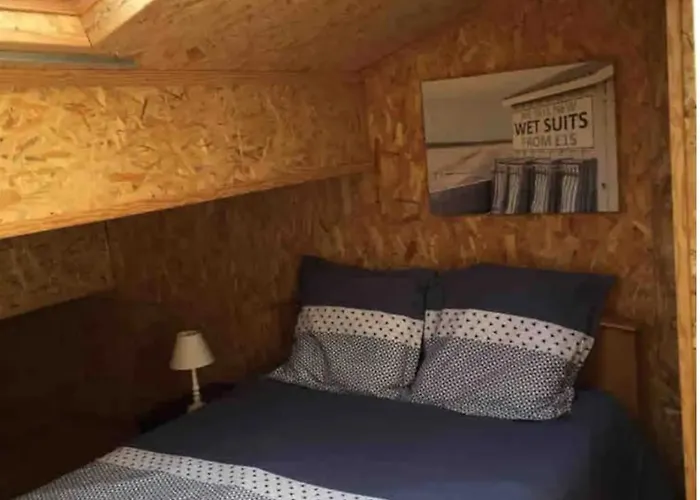 Apartament 100 Metres De La *